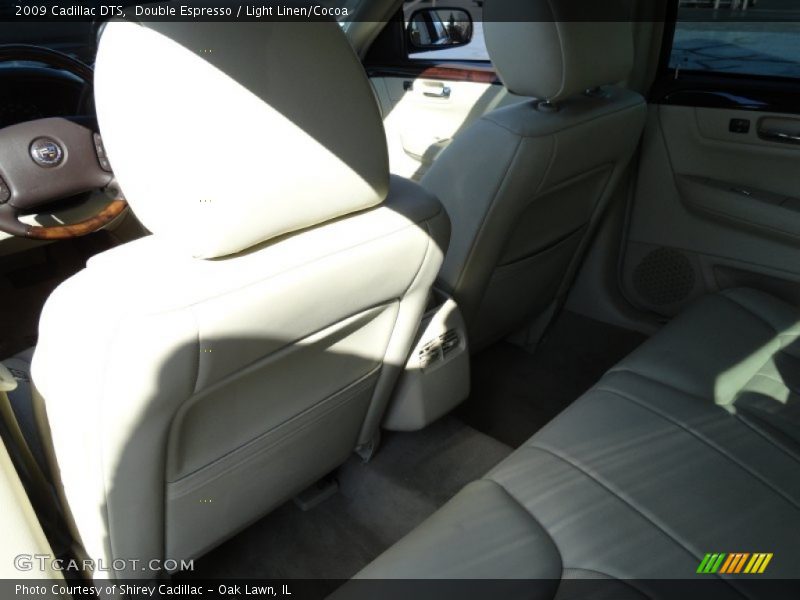 Double Espresso / Light Linen/Cocoa 2009 Cadillac DTS