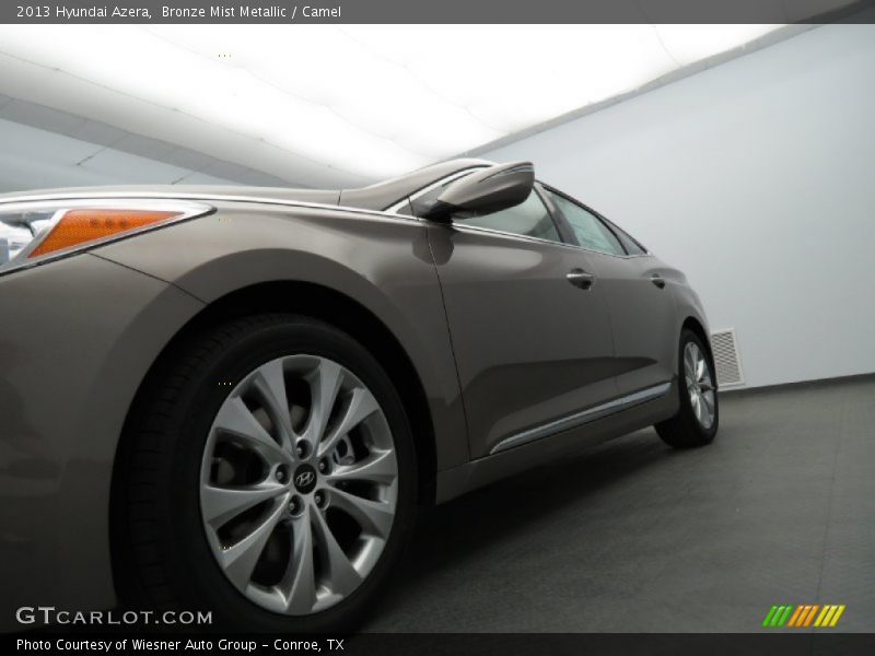 Bronze Mist Metallic / Camel 2013 Hyundai Azera