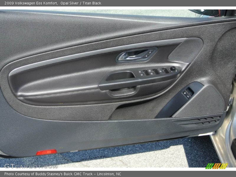 Opal Silver / Titan Black 2009 Volkswagen Eos Komfort