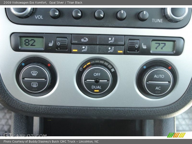 Opal Silver / Titan Black 2009 Volkswagen Eos Komfort