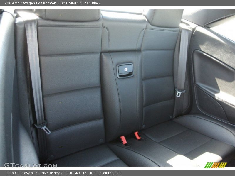 Opal Silver / Titan Black 2009 Volkswagen Eos Komfort