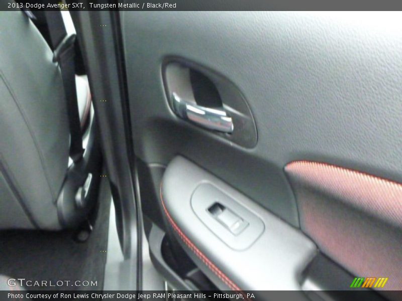 Tungsten Metallic / Black/Red 2013 Dodge Avenger SXT