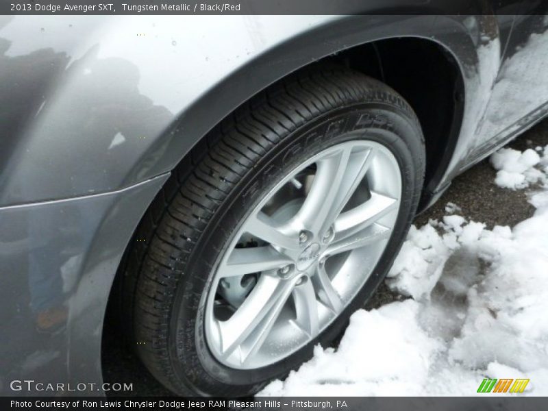 Tungsten Metallic / Black/Red 2013 Dodge Avenger SXT