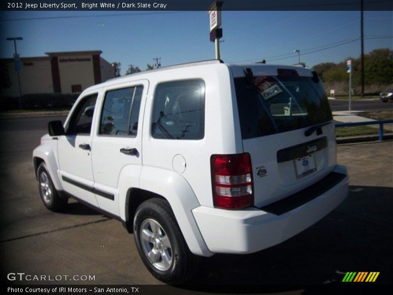 Bright White / Dark Slate Gray 2012 Jeep Liberty Sport