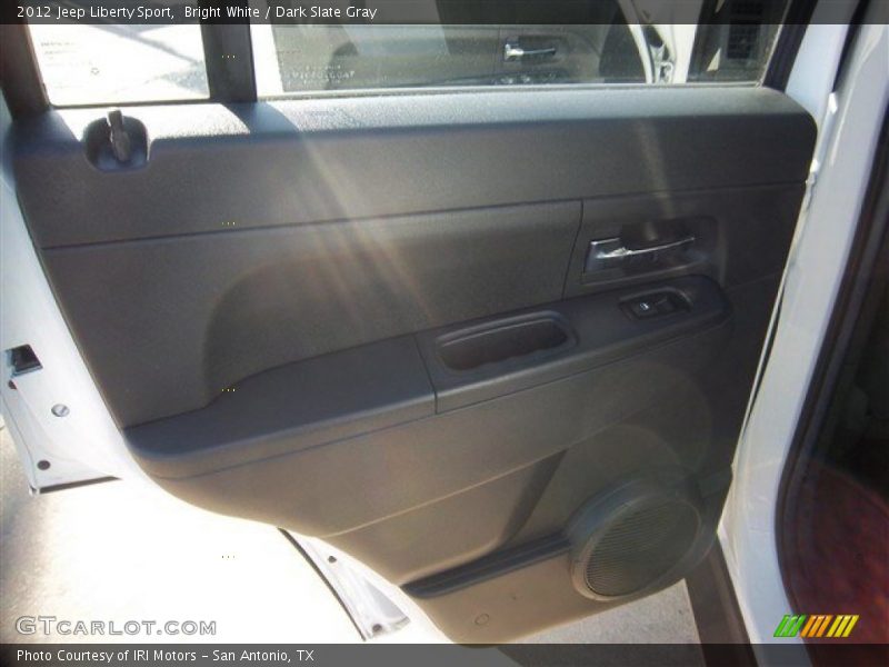 Bright White / Dark Slate Gray 2012 Jeep Liberty Sport