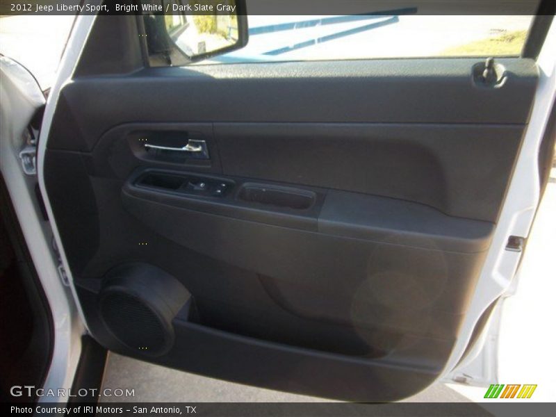 Bright White / Dark Slate Gray 2012 Jeep Liberty Sport