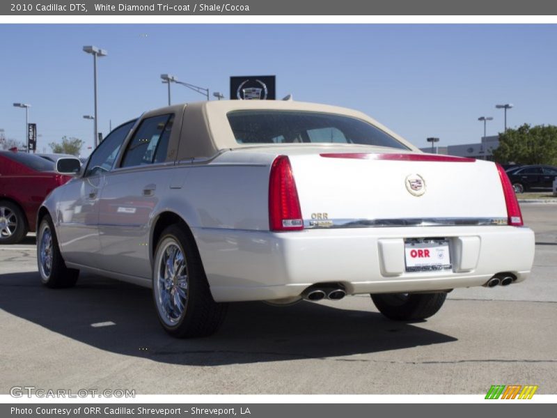 White Diamond Tri-coat / Shale/Cocoa 2010 Cadillac DTS