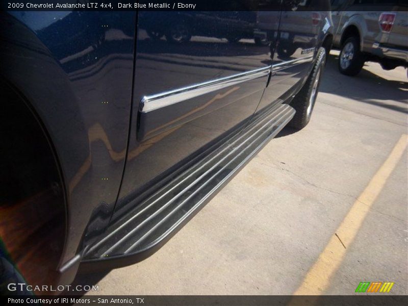 Dark Blue Metallic / Ebony 2009 Chevrolet Avalanche LTZ 4x4