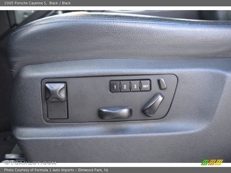 Black / Black 2005 Porsche Cayenne S