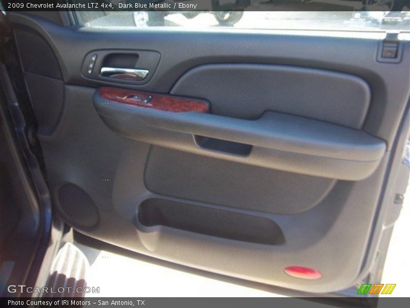 Dark Blue Metallic / Ebony 2009 Chevrolet Avalanche LTZ 4x4