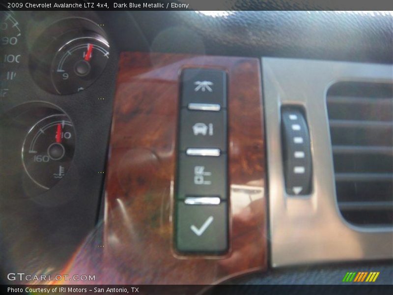 Dark Blue Metallic / Ebony 2009 Chevrolet Avalanche LTZ 4x4