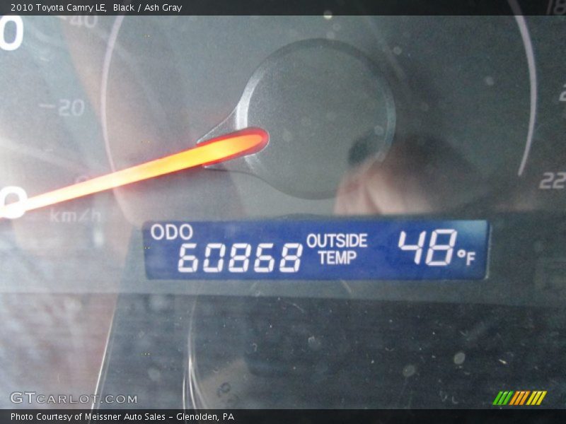 Black / Ash Gray 2010 Toyota Camry LE