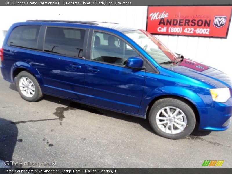 Blue Streak Pearl / Black/Light Graystone 2013 Dodge Grand Caravan SXT
