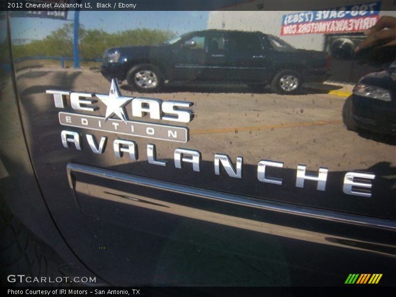 Black / Ebony 2012 Chevrolet Avalanche LS