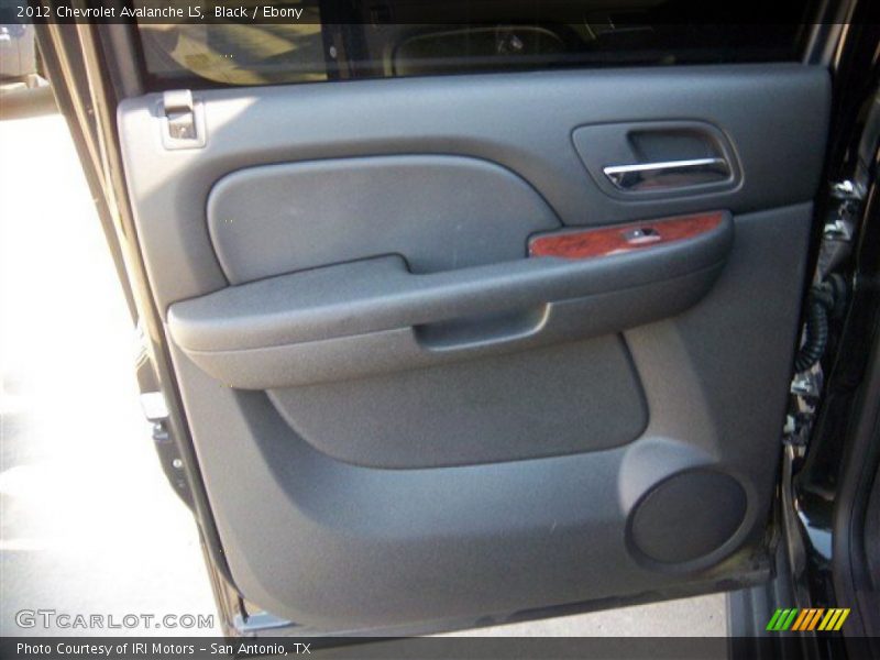Black / Ebony 2012 Chevrolet Avalanche LS