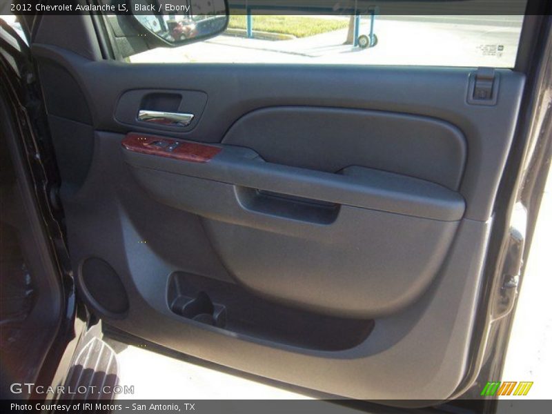 Black / Ebony 2012 Chevrolet Avalanche LS