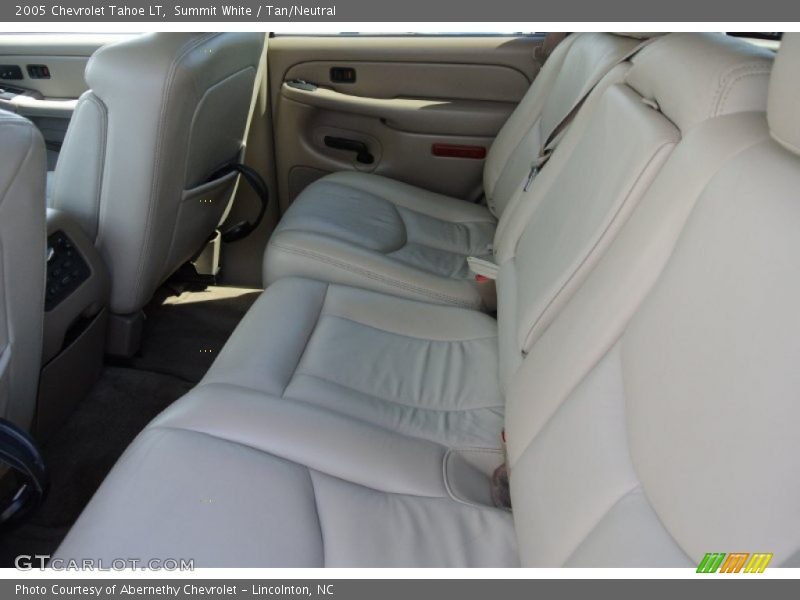 Summit White / Tan/Neutral 2005 Chevrolet Tahoe LT