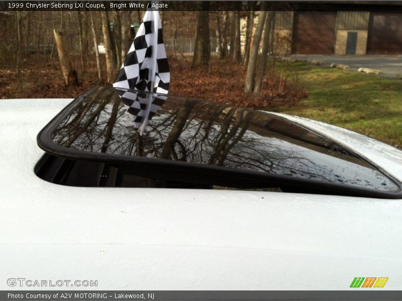 Bright White / Agate 1999 Chrysler Sebring LXi Coupe