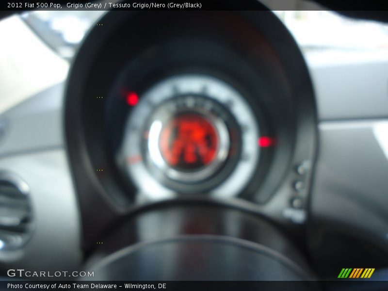 Grigio (Grey) / Tessuto Grigio/Nero (Grey/Black) 2012 Fiat 500 Pop