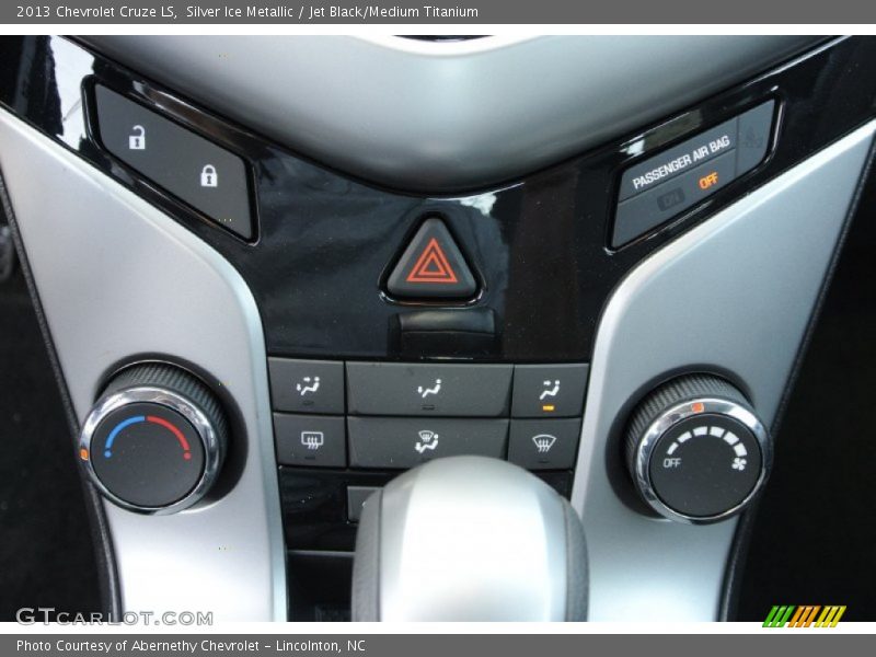 Silver Ice Metallic / Jet Black/Medium Titanium 2013 Chevrolet Cruze LS