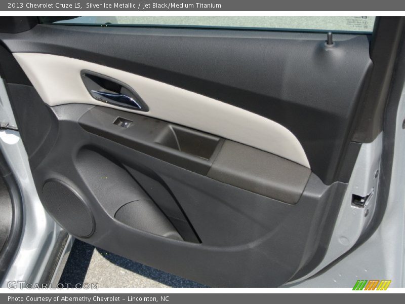 Silver Ice Metallic / Jet Black/Medium Titanium 2013 Chevrolet Cruze LS