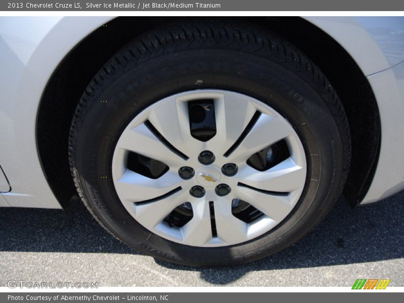 Silver Ice Metallic / Jet Black/Medium Titanium 2013 Chevrolet Cruze LS