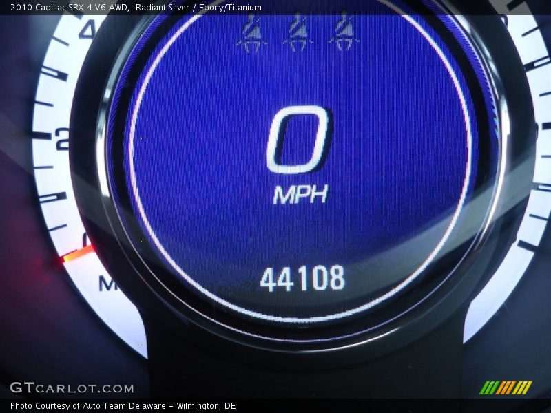 Radiant Silver / Ebony/Titanium 2010 Cadillac SRX 4 V6 AWD