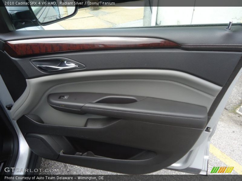 Radiant Silver / Ebony/Titanium 2010 Cadillac SRX 4 V6 AWD