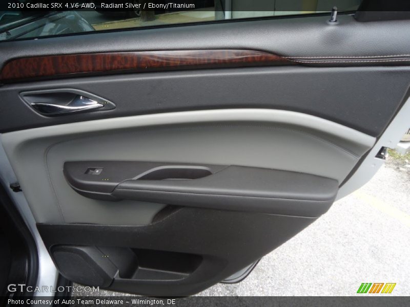 Radiant Silver / Ebony/Titanium 2010 Cadillac SRX 4 V6 AWD