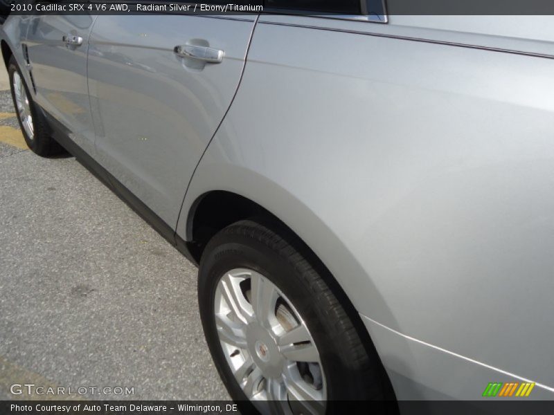 Radiant Silver / Ebony/Titanium 2010 Cadillac SRX 4 V6 AWD