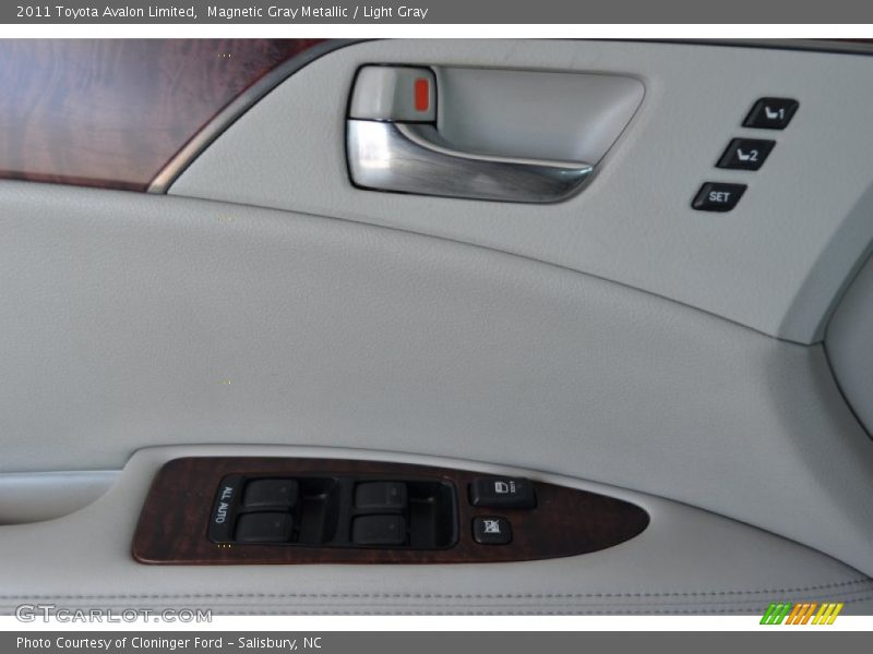 Magnetic Gray Metallic / Light Gray 2011 Toyota Avalon Limited