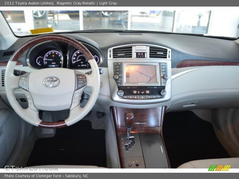 Magnetic Gray Metallic / Light Gray 2011 Toyota Avalon Limited