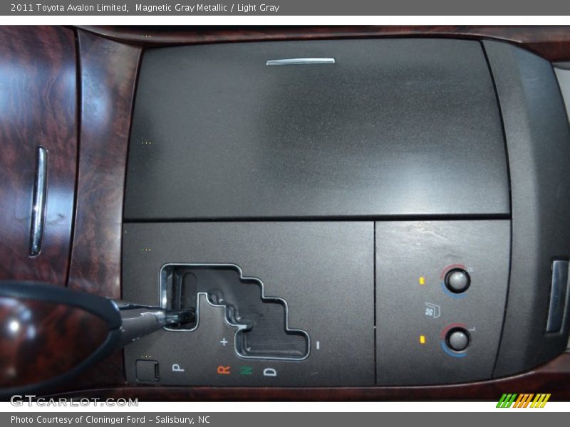 Magnetic Gray Metallic / Light Gray 2011 Toyota Avalon Limited