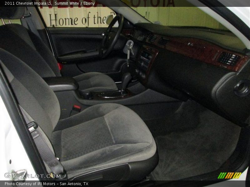 Summit White / Ebony 2011 Chevrolet Impala LS