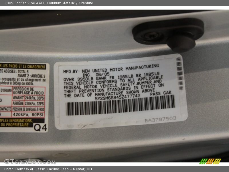 Platinum Metallic / Graphite 2005 Pontiac Vibe AWD
