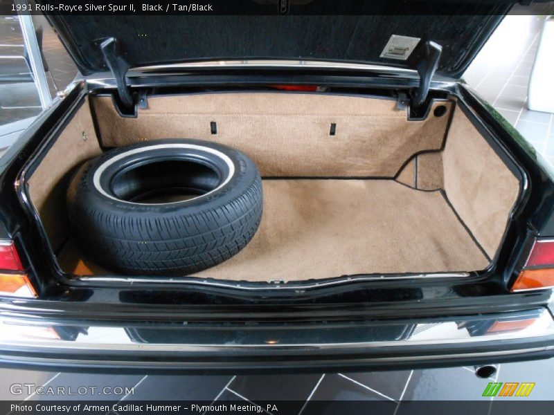  1991 Silver Spur II  Trunk