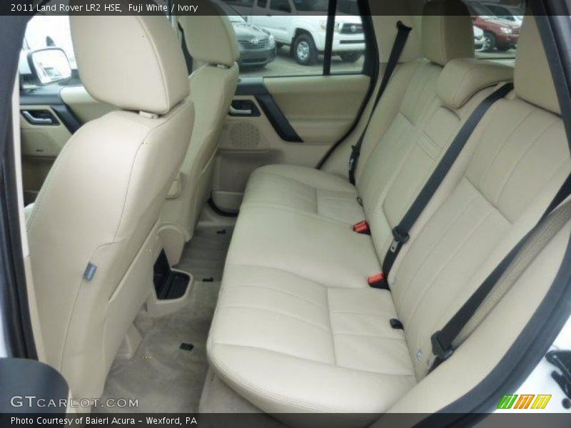 Fuji White / Ivory 2011 Land Rover LR2 HSE