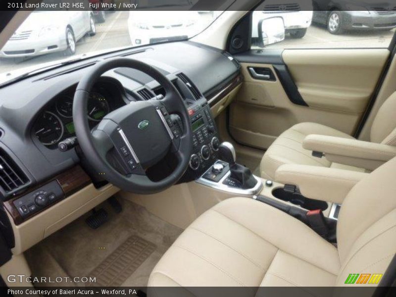 Fuji White / Ivory 2011 Land Rover LR2 HSE