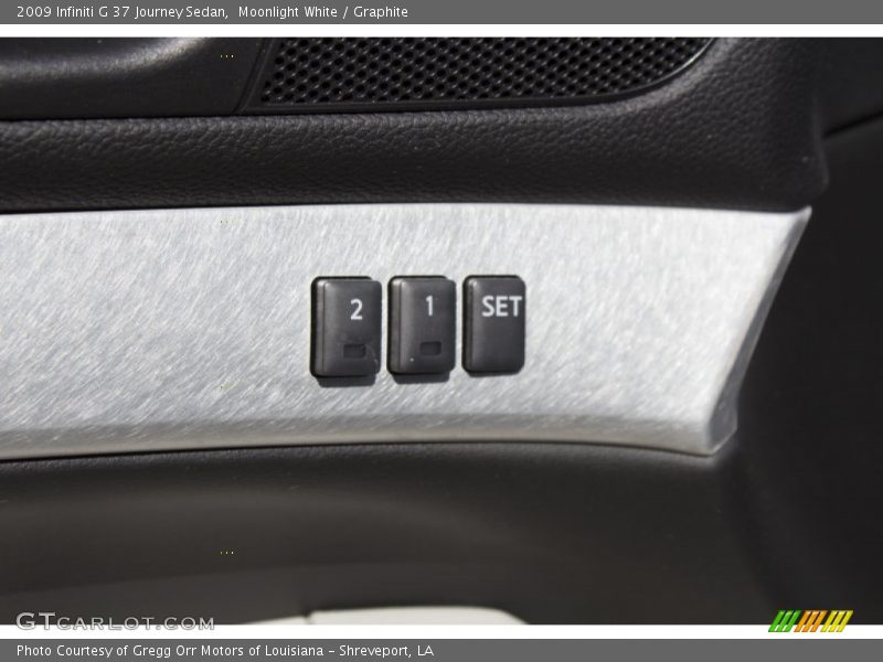 Moonlight White / Graphite 2009 Infiniti G 37 Journey Sedan