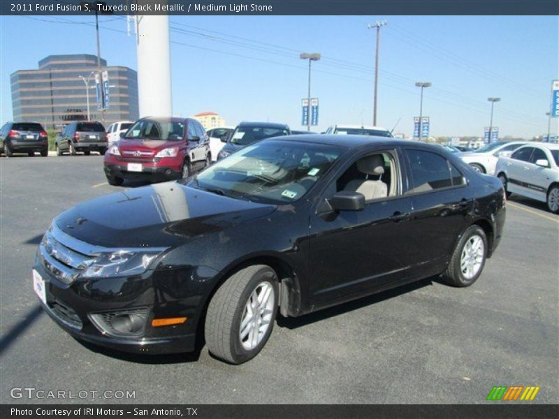 Tuxedo Black Metallic / Medium Light Stone 2011 Ford Fusion S