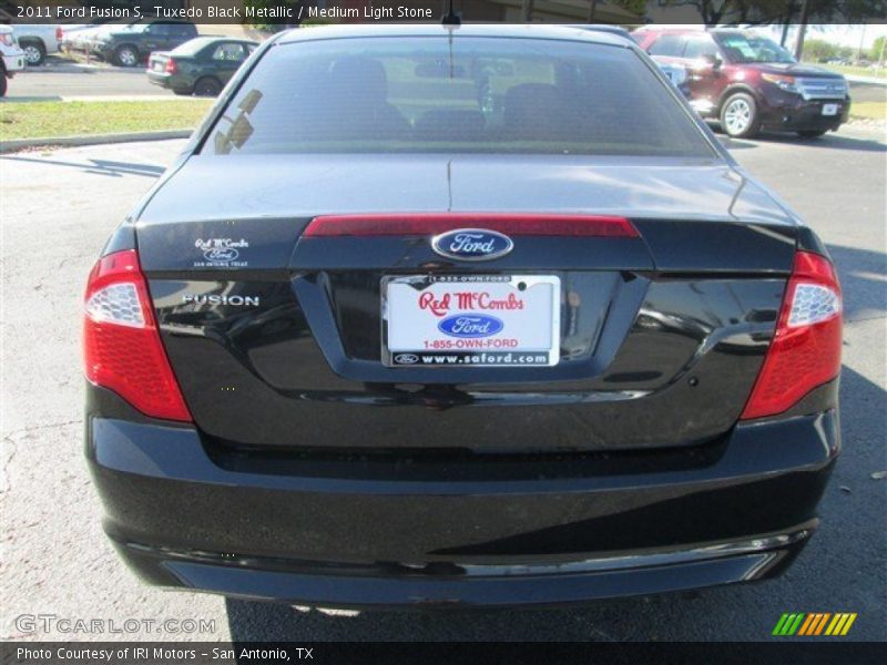 Tuxedo Black Metallic / Medium Light Stone 2011 Ford Fusion S