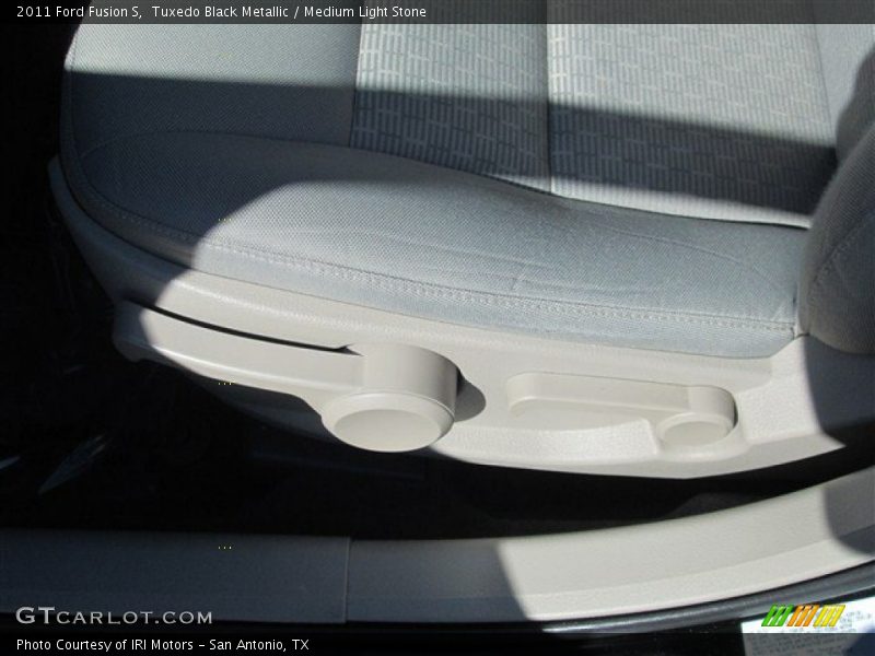 Tuxedo Black Metallic / Medium Light Stone 2011 Ford Fusion S