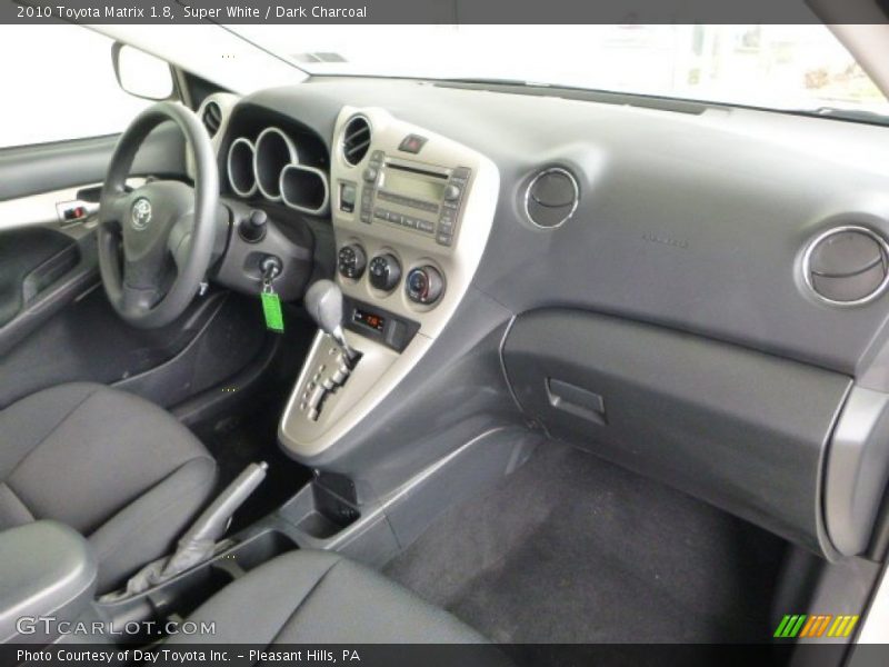 Super White / Dark Charcoal 2010 Toyota Matrix 1.8