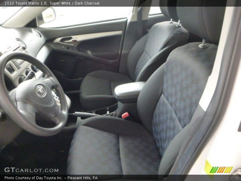 Super White / Dark Charcoal 2010 Toyota Matrix 1.8