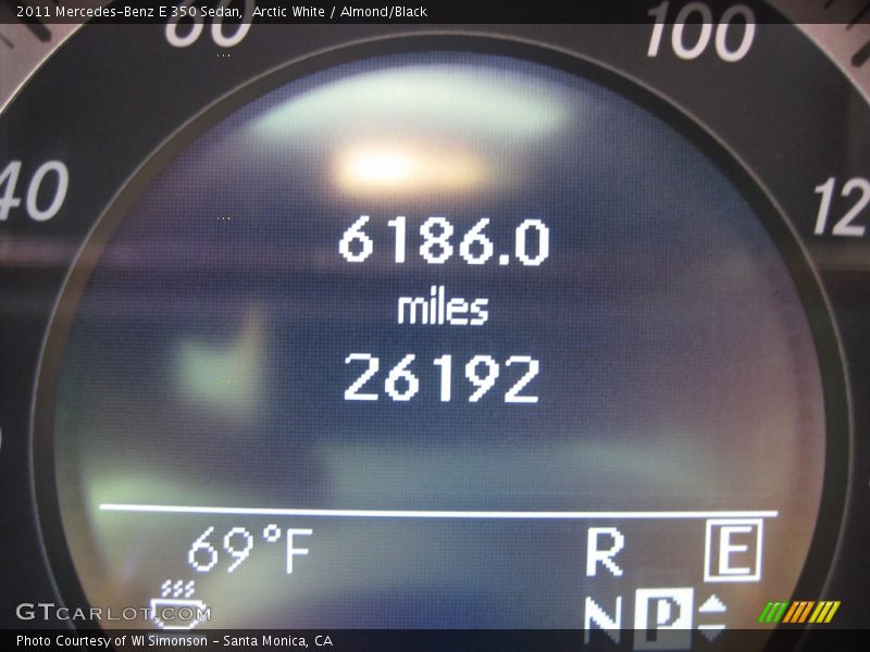 Arctic White / Almond/Black 2011 Mercedes-Benz E 350 Sedan