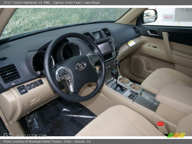 Cypress Green Pearl / Sand Beige 2013 Toyota Highlander V6 4WD