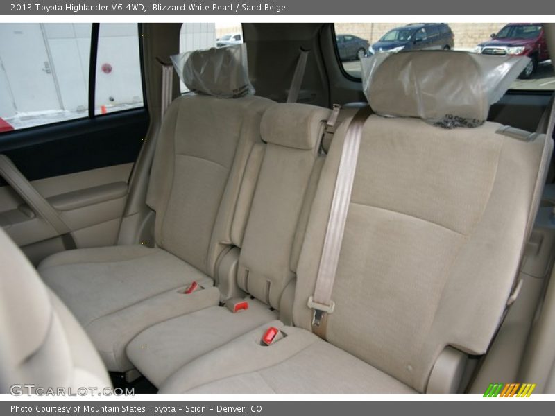 Blizzard White Pearl / Sand Beige 2013 Toyota Highlander V6 4WD