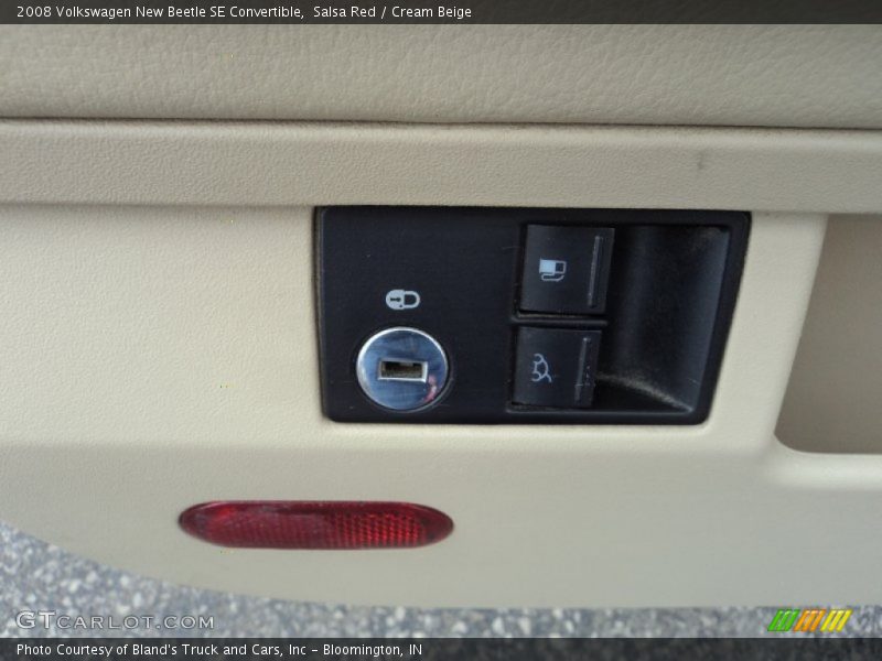 Salsa Red / Cream Beige 2008 Volkswagen New Beetle SE Convertible