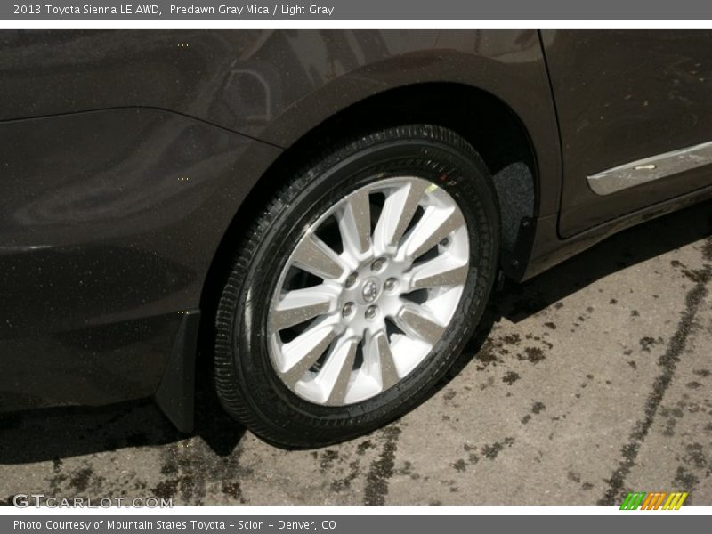 Predawn Gray Mica / Light Gray 2013 Toyota Sienna LE AWD