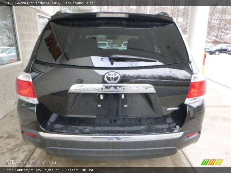 Black / Sand Beige 2013 Toyota Highlander SE 4WD